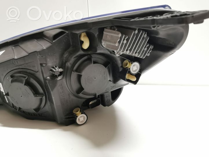 Ford Focus Lampa przednia JX7B13W029AE