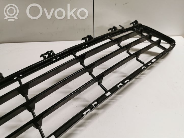 7383353 BMW X1 F48 F49 Front bumper lower grill, 70.00 € | RRR 