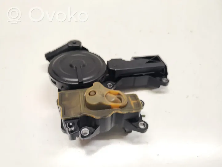 Audi A5 8T 8F Separatore dello sfiato dell’olio 06H103495