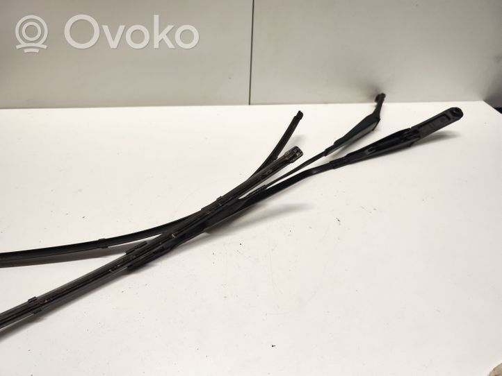 Audi A4 S4 B9 Windshield/front glass wiper blade 8W1955407