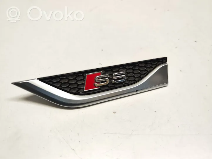 Audi A5 Logos, emblème, badge d’aile 8W6853601C