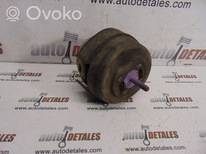 Audi A4 S4 B7 8E 8H Supporto di montaggio del motore 8e0199382k