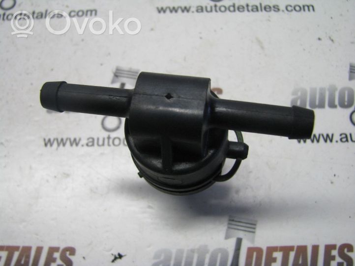 Audi A4 S4 B7 8E 8H Sensor de temperatura del combustible 038906081