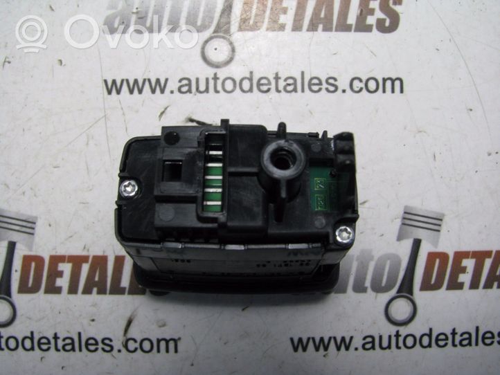 Mercedes-Benz GL X164 Interruptor para abrir la puerta trasera A2518706310