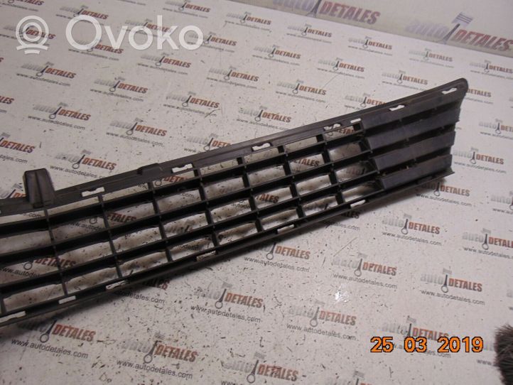 Mercedes-Benz B W245 Grille inférieure de pare-chocs avant A1698850123