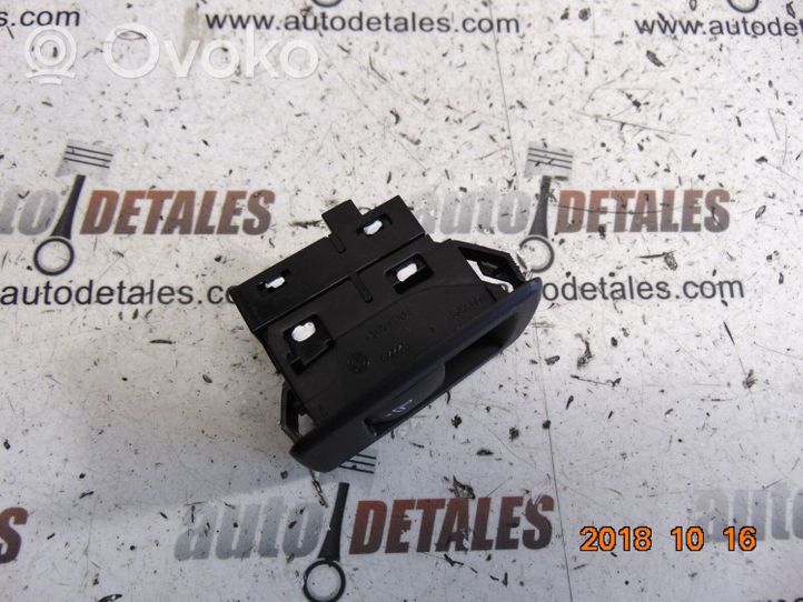 BMW 2 F46 Altri interruttori/pulsanti/cambi 9290729