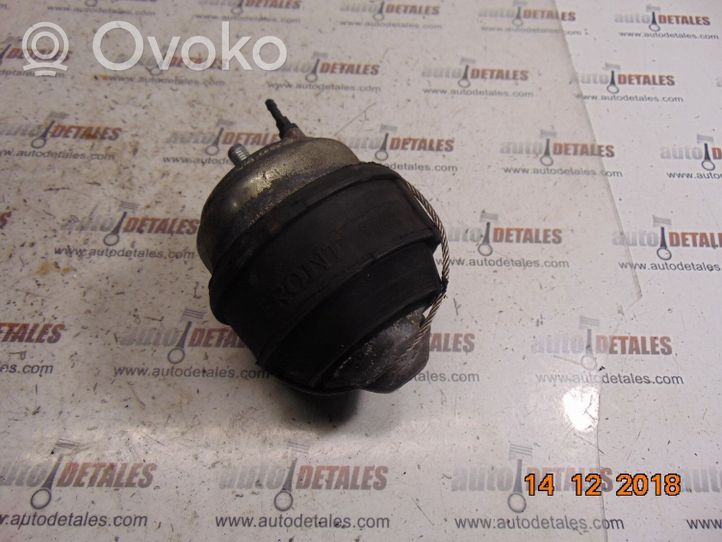 Volvo XC90 Supporto di montaggio del motore 30680751