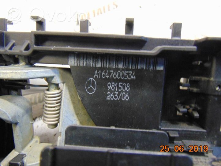 Mercedes-Benz GL X164 Maniglia esterna per portiera posteriore A1647600534