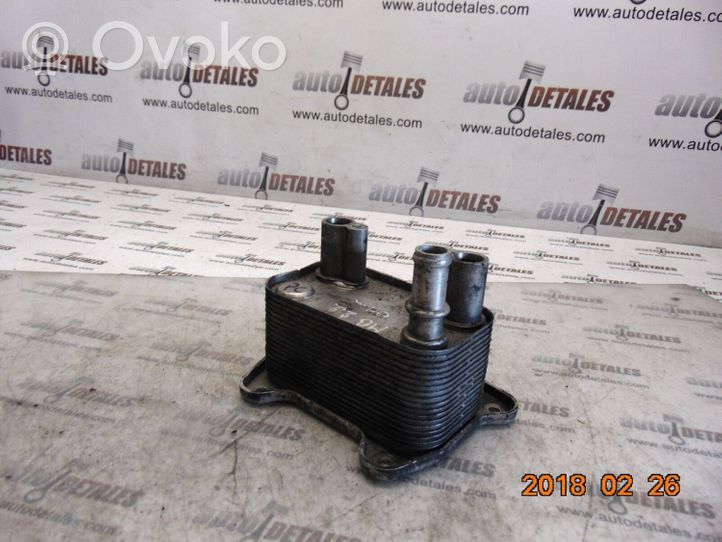 Mercedes-Benz E W210 Support de filtre à huile A6121880301