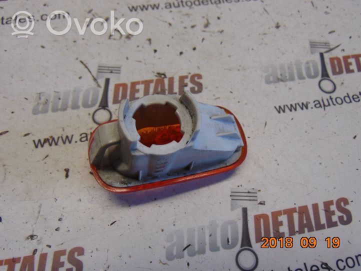 Honda CR-V Front fender indicator light 