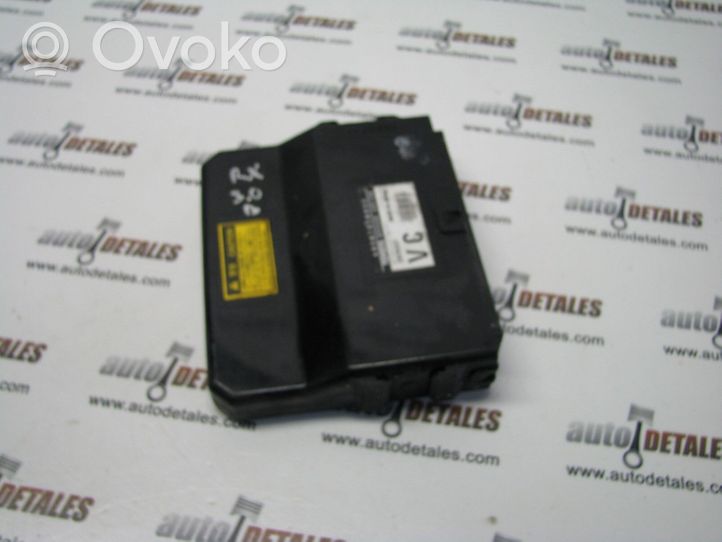 Lexus RX 300 ABS-ohjainlaite/moduuli 8954048130