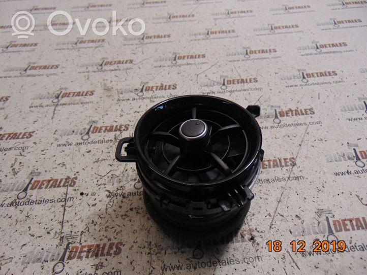 Toyota Yaris Copertura griglia di ventilazione laterale cruscotto 5556862280