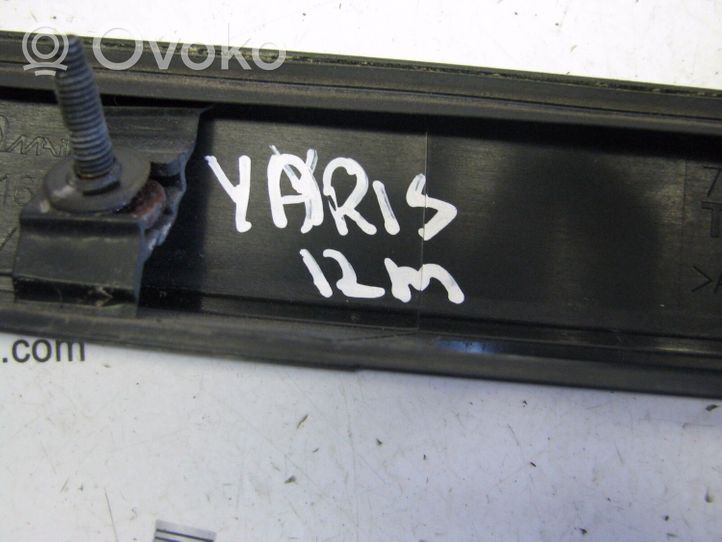 Toyota Yaris Listwa oświetlenie tylnej tablicy rejestracyjnej 768010D170