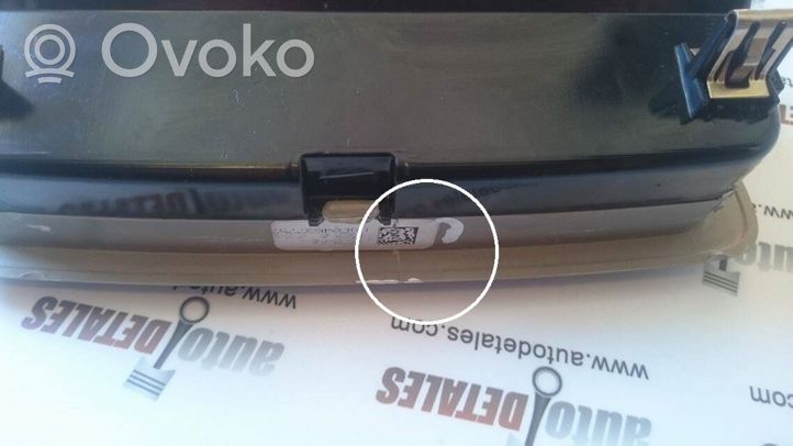 Toyota Sienna XL30 III Światło fotela przedniego F04637757