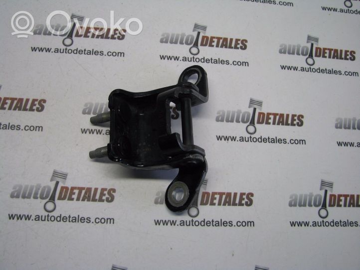 Honda CR-V Rear door upper hinge 