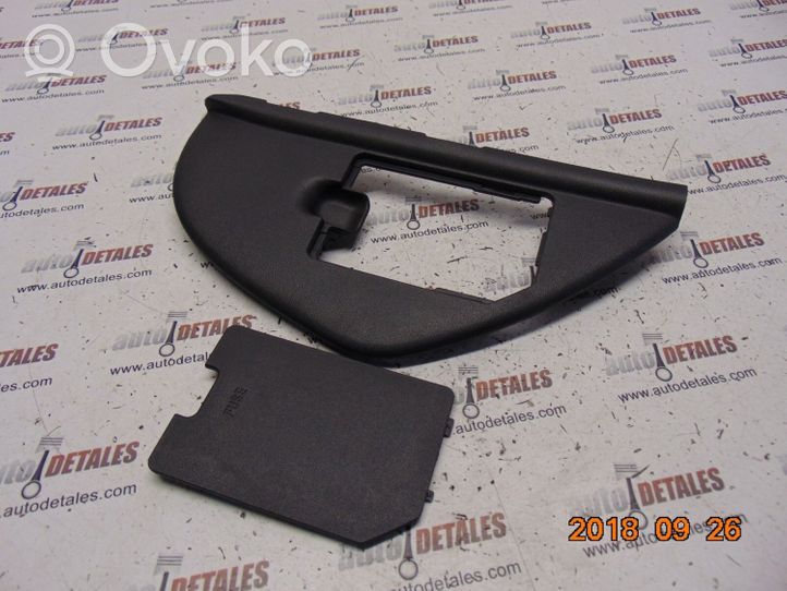 Hyundai i30 Rivestimento estremità laterale del cruscotto 847182R100