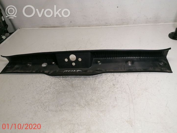 Ford Focus Rivestimento di protezione sottoporta del bagagliaio/baule 98ABA40352