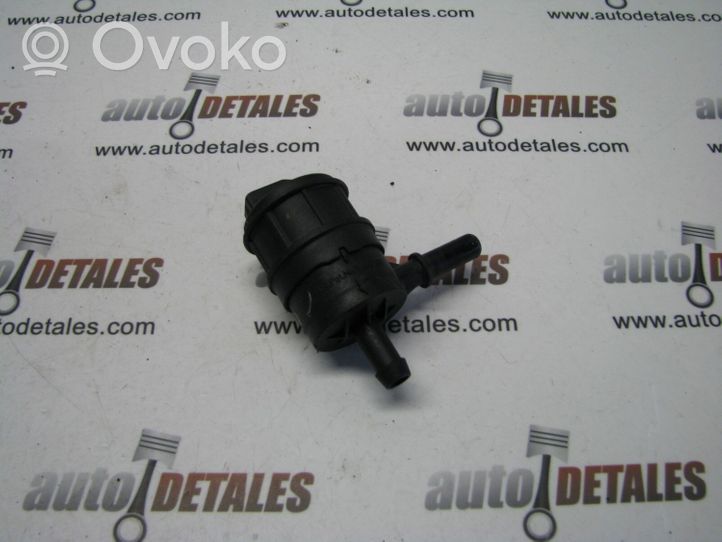 Mercedes-Benz GL X164 Valve vacuum A0004769832