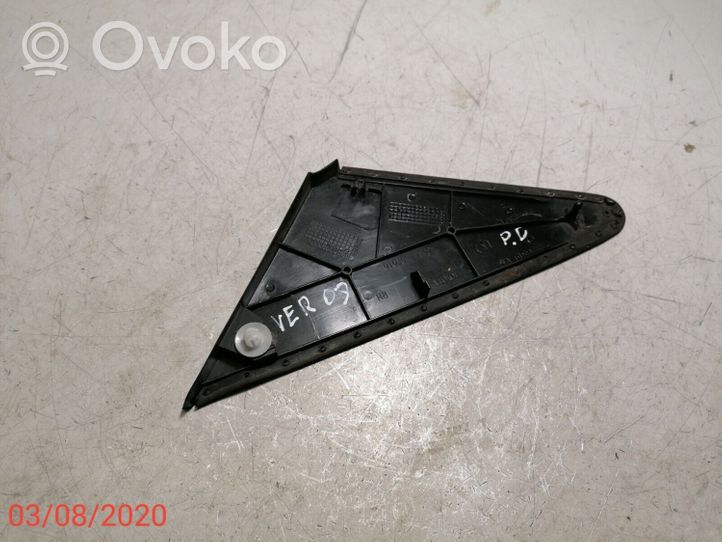 Toyota Corolla Verso AR10 Kita priekinių durų apdailos detalė 601170F010