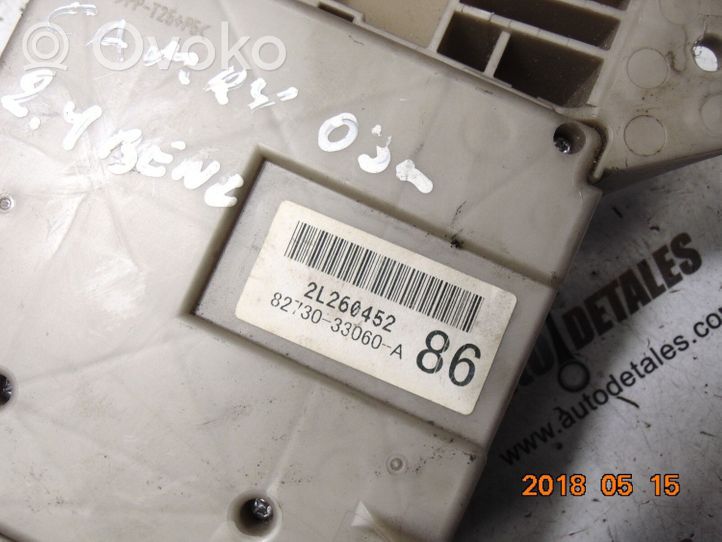 Toyota Camry Module de fusibles 8273033060