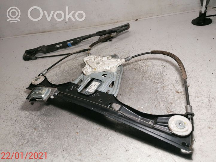 Mercedes-Benz C AMG W203 Front door window regulator with motor A2037202946