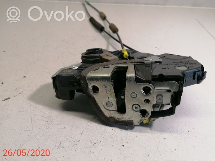 Toyota Avensis T270 Etuoven lukko A046693