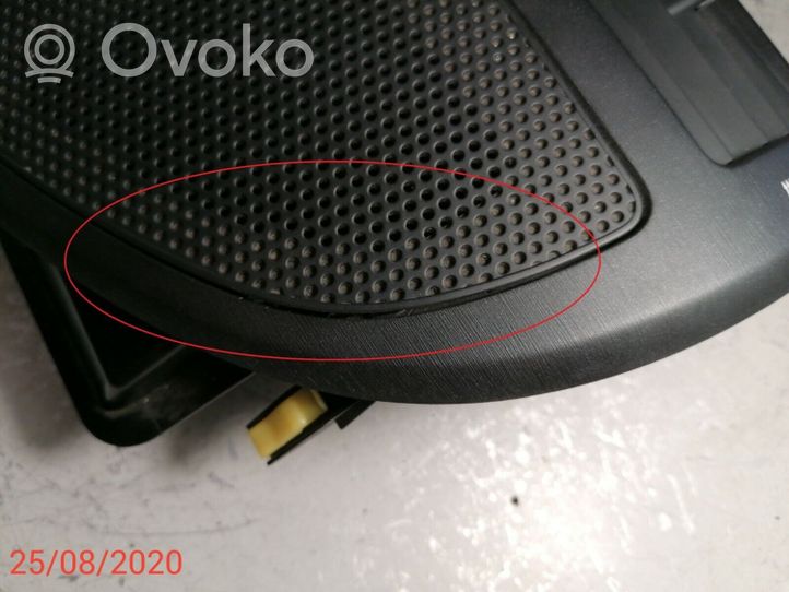 Toyota Avensis T270 Griglia di ventilazione centrale cruscotto 5567005100