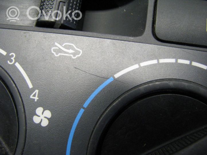 Toyota Corolla Verso E121 Ilmastoinnin ohjainlaite 