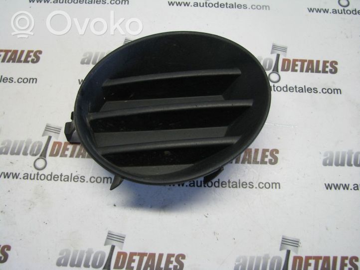 Toyota Corolla Verso E121 Kratka dolna zderzaka przedniego 5212713060