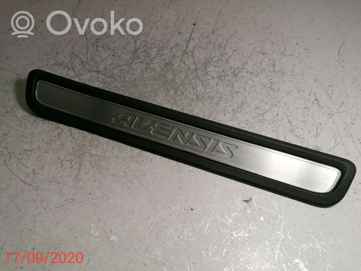 Toyota Avensis T270 Takaoven kynnyksen suojalista 67916-05030