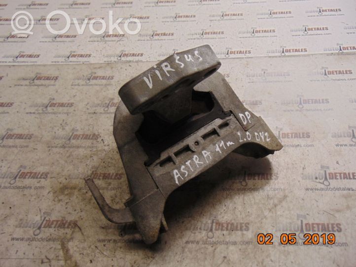 Vauxhall Astra J Supporto di montaggio del motore 13248479