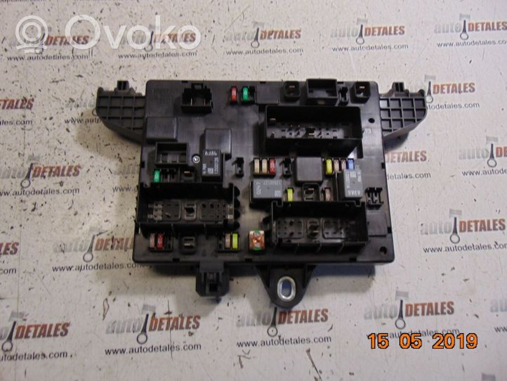 Vauxhall Astra J Set scatola dei fusibili 365927271