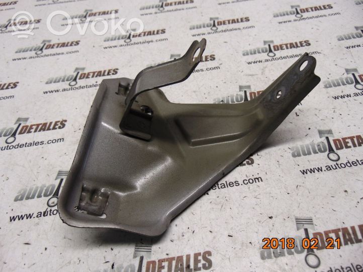 Toyota Corolla Verso E121 Support phare frontale 