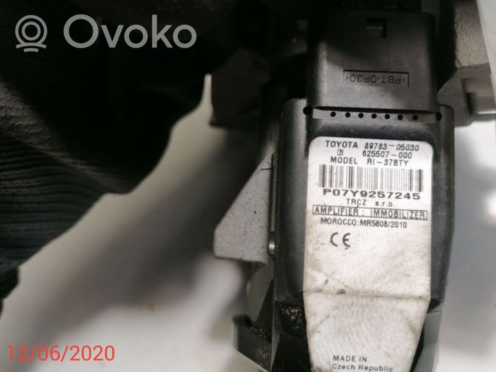Toyota Avensis T270 Ignition lock 8978305030