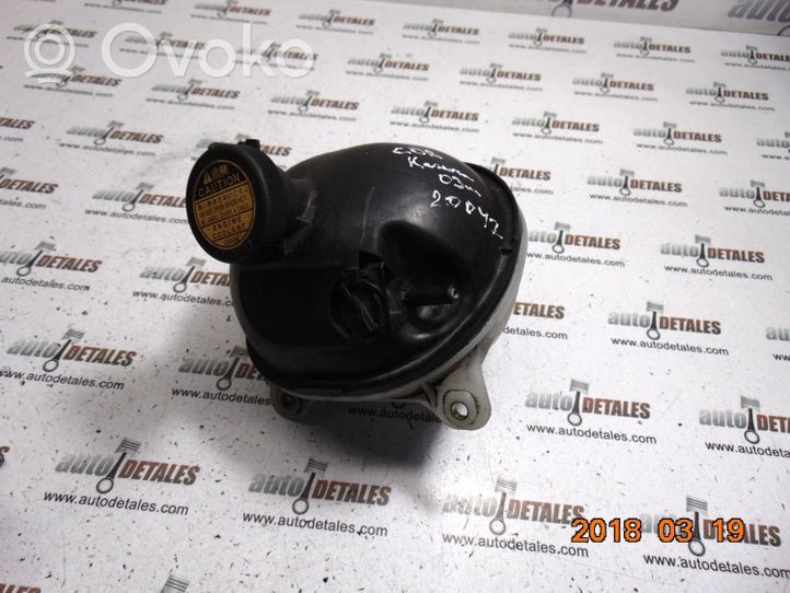 Toyota Corolla E120 E130 Vase d'expansion / réservoir de liquide de refroidissement 16480-0G020