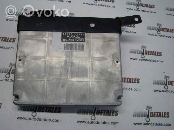 Toyota Avensis T250 Sterownik / Moduł ECU 89661-05C80