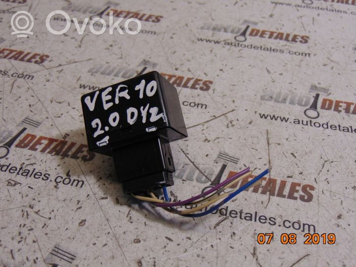 Toyota Verso Relé de luz 895A168010