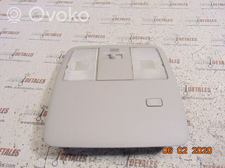 Toyota Avensis T270 Luz del asiento delantero 8973220031