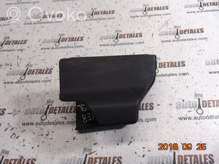 Toyota Verso Cache rail de siège conducteur avant 721570F030