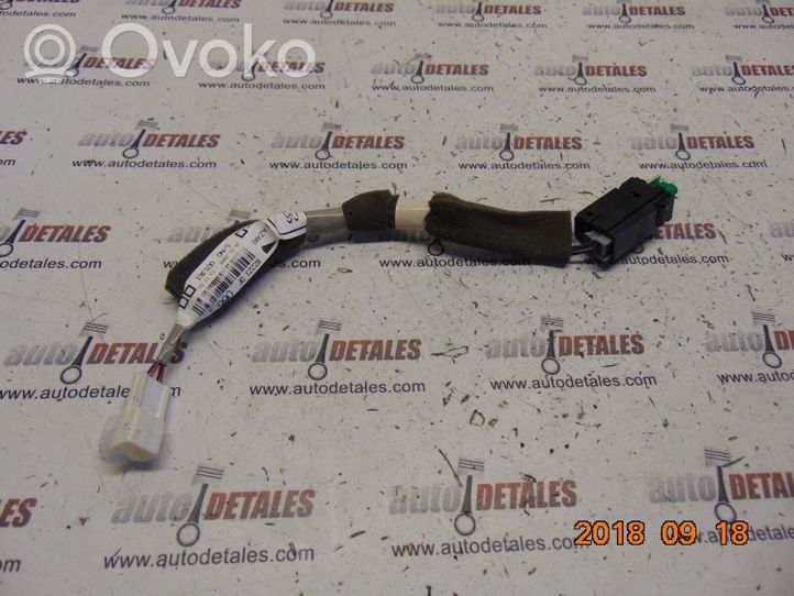 Toyota Verso AUX jungtis 822230F060