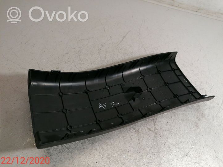 Toyota Avensis T270 Podłokietnik tunelu środkowego 5892305060