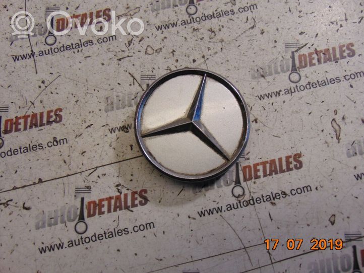 Mercedes-Benz S W220 Gamyklinis rato centrinės skylės dangtelis (-iai) A2204000125