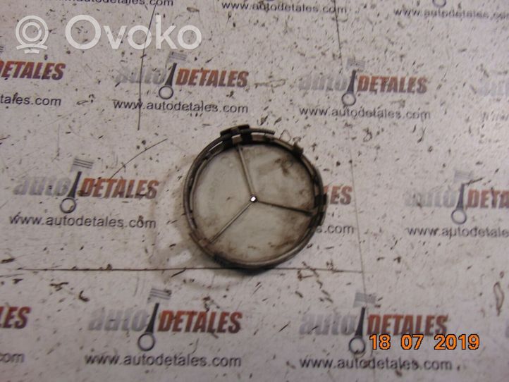 Mercedes-Benz S W220 Original wheel cap A2204000125