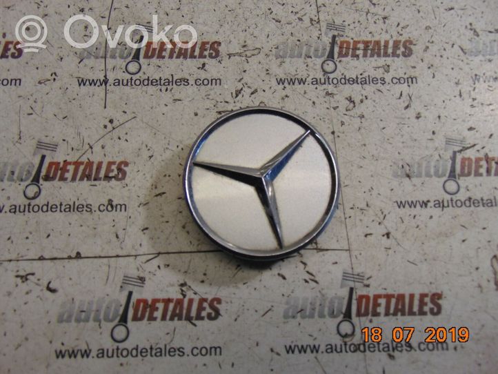 Mercedes-Benz S W220 Original wheel cap A2204000125