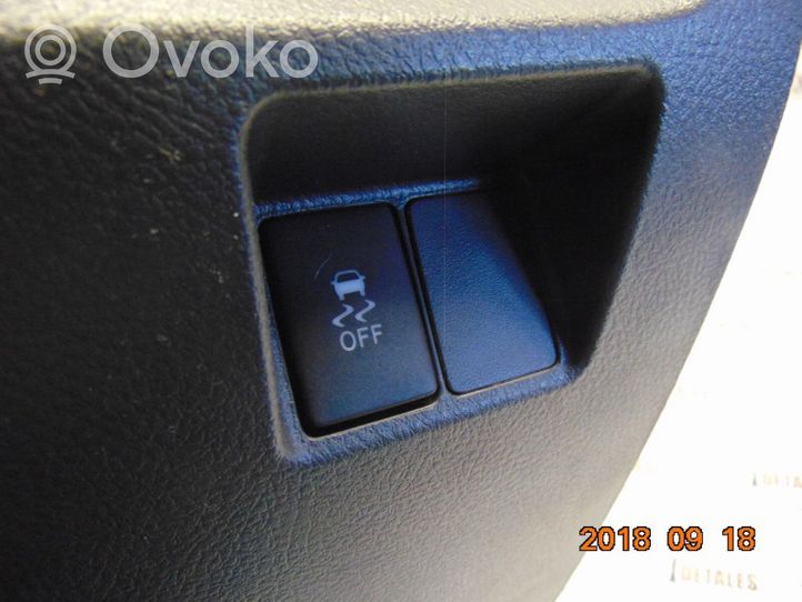 Toyota Verso Element deski rozdzielczej / dół 555450F040