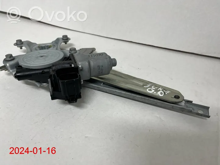 Nissan Juke I F15 Galinis varikliukas langų pakėlėjo 82731-0V01B