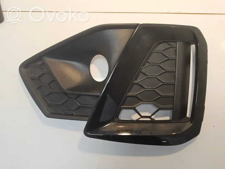 Audi A4 S4 B6 8E 8H Pretmiglas luktura dekoratīvais režģis 8W0807682