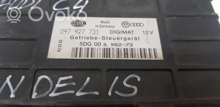 Audi 100 S4 C4 Moottorin ohjainlaite/moduuli 097927731