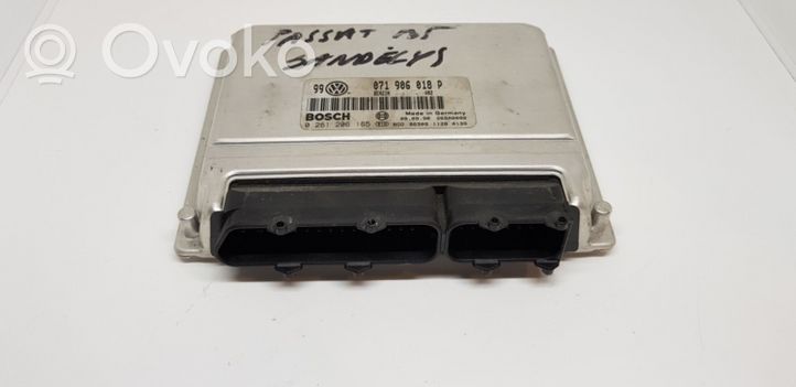 Volkswagen PASSAT B5.5 Sterownik / Moduł ECU 071906018P