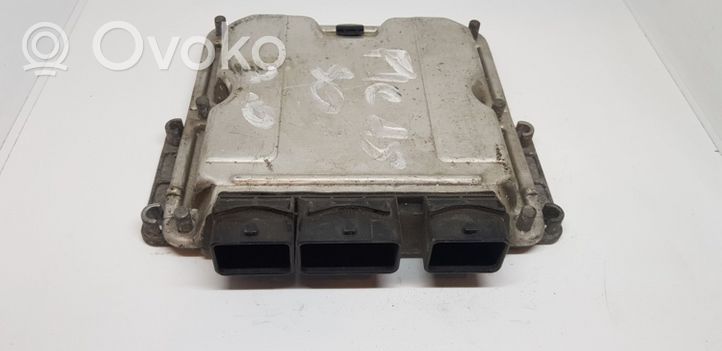 Citroen Xsara Picasso Sterownik / Moduł ECU 0281011521